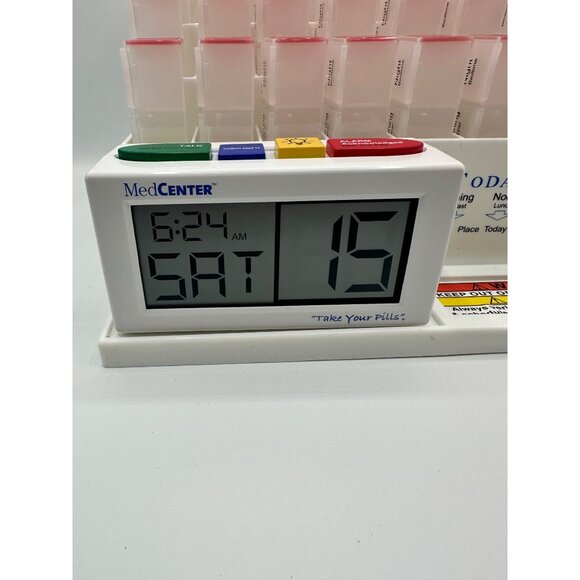 MedCenter Talking Alarm Clock 31-Day Pill Organizer Medication Reminder System A - Picture 2 of 12
